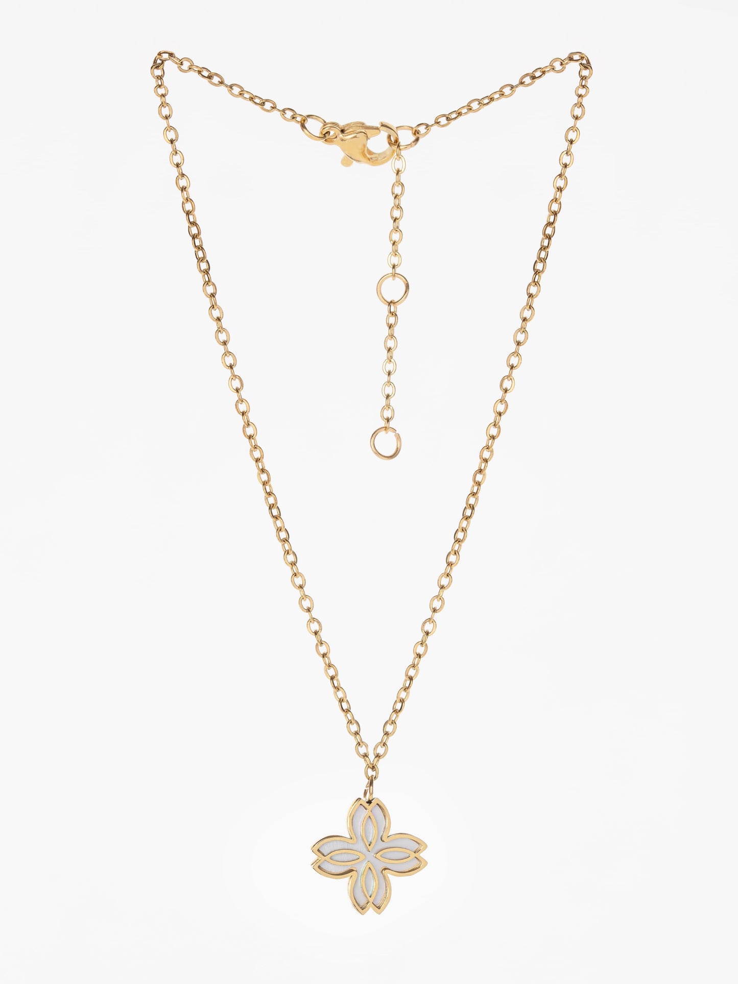 Zeina Single Flower Pendant
