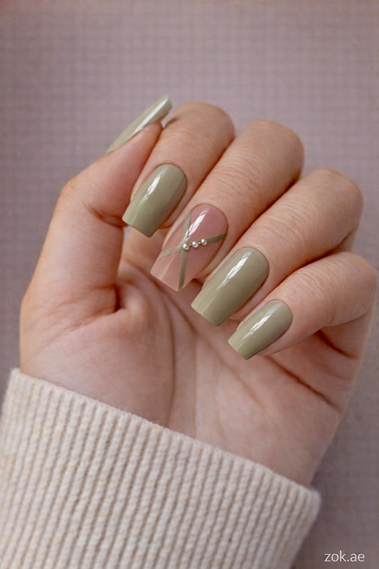 Press-On Nails 044
