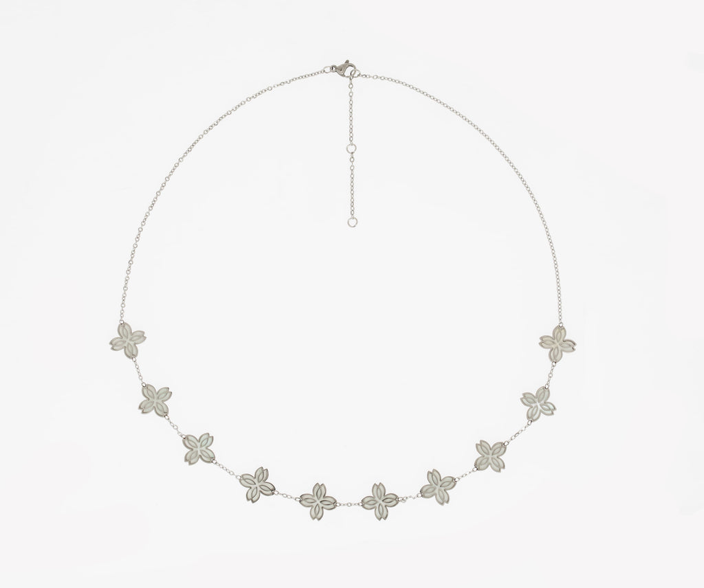 Zeina 10 Flowers Necklace Gift Box UAE