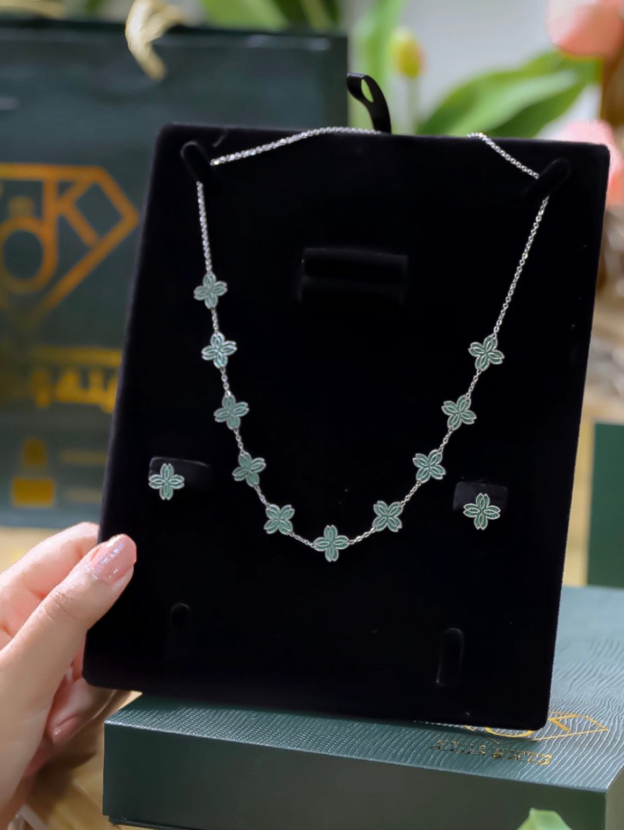 Zeina 10 Flowers Full Set UAE | طقم زينة الكامل 4 قطع — ذهبي وفضي 👑