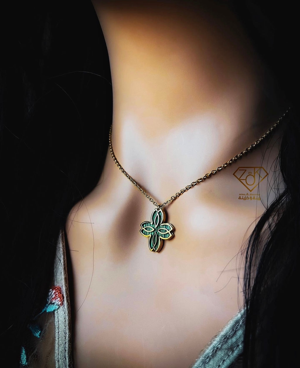 Zeina Single Flower Pendant Gold Malachite UAE